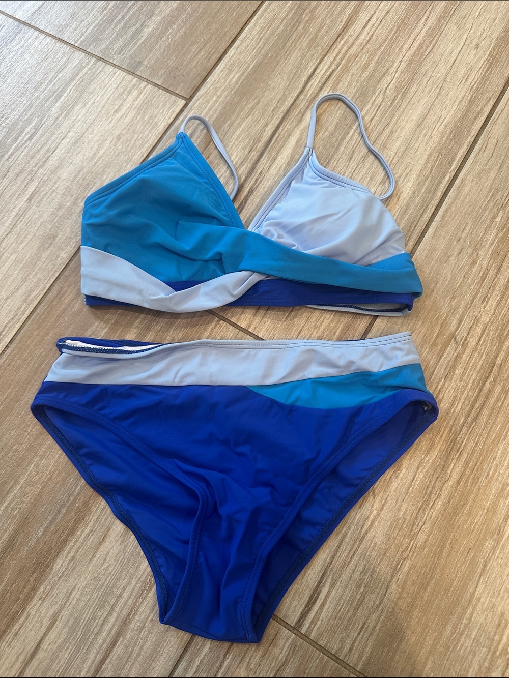 Blue Colorblock Women's Bikini Set